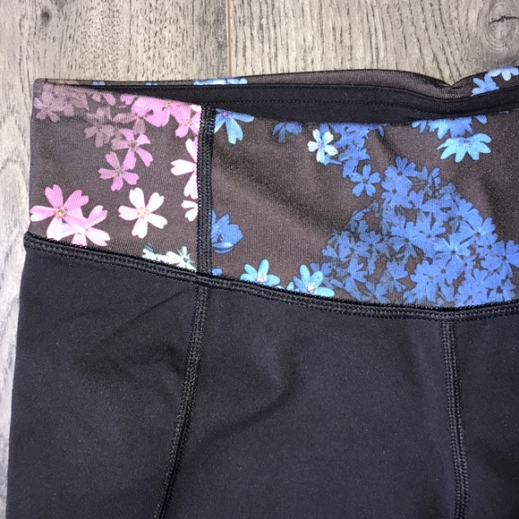 Lululemon - Picture 3 of 6